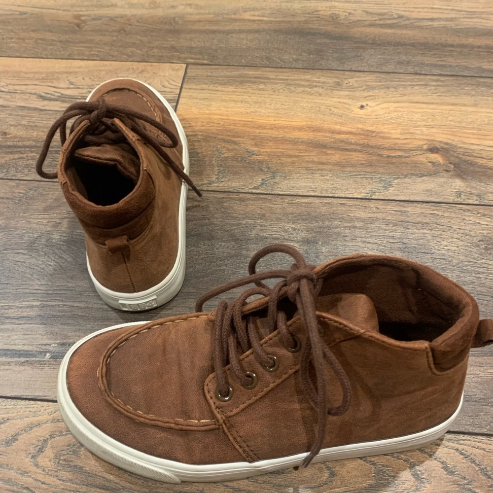 Boys boots. Size 2 - Picture 2 of 3